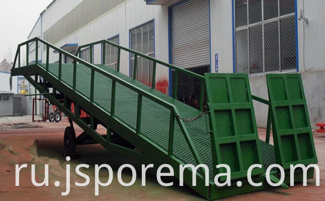 Mobile yard ramps Jpg